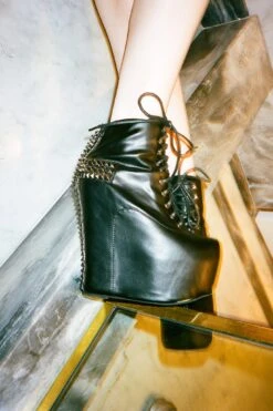 DAMSEL-CRS -Jeffrey Campbell Store damsel crs platform boot hn 850015
