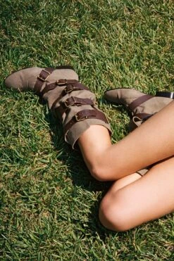 FASTENED -Jeffrey Campbell Store fastened knee high boot yyh 839638