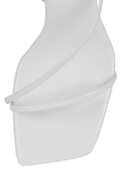 HIGHLIGHT -Jeffrey Campbell Store highlight yyh 503657